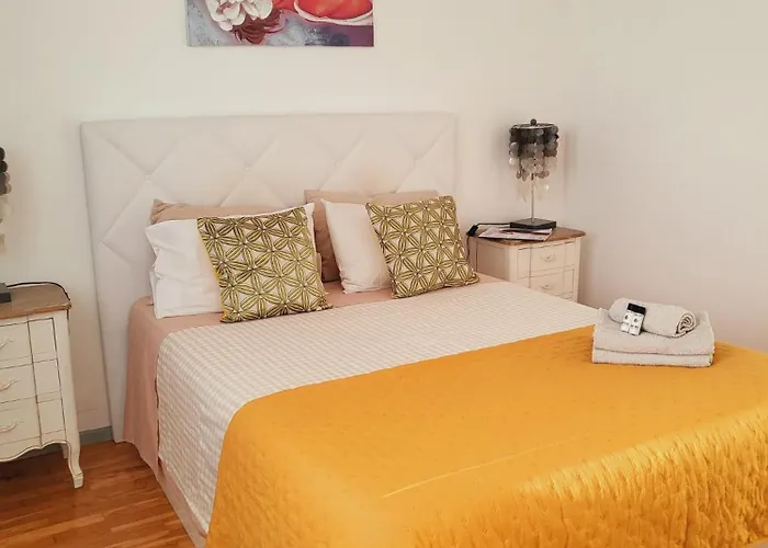 Personal 2 דירה *